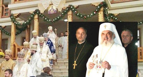 Patriarhul Daniel a sfințit Biserica Izvorul Tămăduirii de la Mănăstirea Zosin! Slujbă transmisă pe două ecrane uriaşe! - FOTO