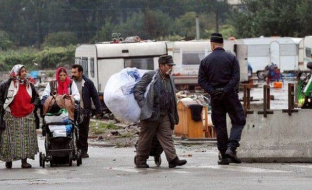 Sute de romi au fost evacuaţi dintr-o tabără din Austria