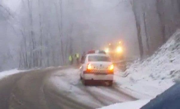 A venit iarna: Ninge ca-n poveşti în unele zone din România - VIDEO