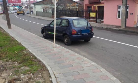 Autoturism Toyota furat din Danemarca descoperit la Dorohoi de polițiștii de frontieră! - FOTO