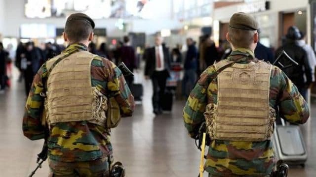 Belgia ridică la nivel maxim alerta teroristă pentru Bruxelles: Ameninţare iminentă. Metroul, închis