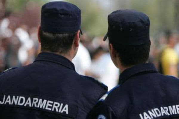 Caz rezolvat! Telefon mobil restituit proprietarului de către jandarmii Botoșăneni