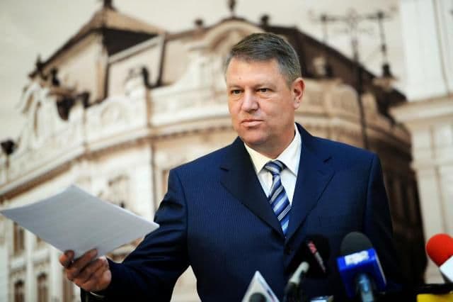 Salarii cu 10% mai mari pentru bugetari - Klaus Iohannis a promulgat legea