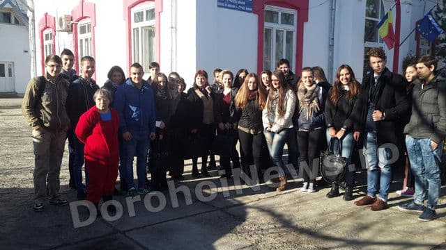 „Săptămâna legumelor şi fructelor donate” la Colegiul Naţional „Grigore Ghica” Dorohoi - FOTO