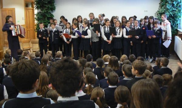 Ziua Națională a României sărbătorită de elevi și profesori la Școala Gimnazială Cornerstone Dorohoi! - FOTO