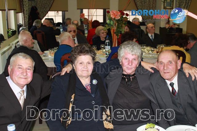 „Nunta de aur 2015”: Peste 45 de cupluri sărbătorite de Primăria Municipiului Dorohoi - FOTO