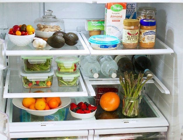 Cât rezistă alimentele în frigider și congelator