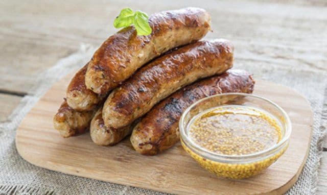 Cârnaţi de casă: cea mai gustoasă tradiţie românească