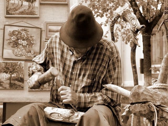 „Sculptor”, fotografia lui Marius Petrescu, apreciată la un Salon Naţional de Fotografie - FOTO