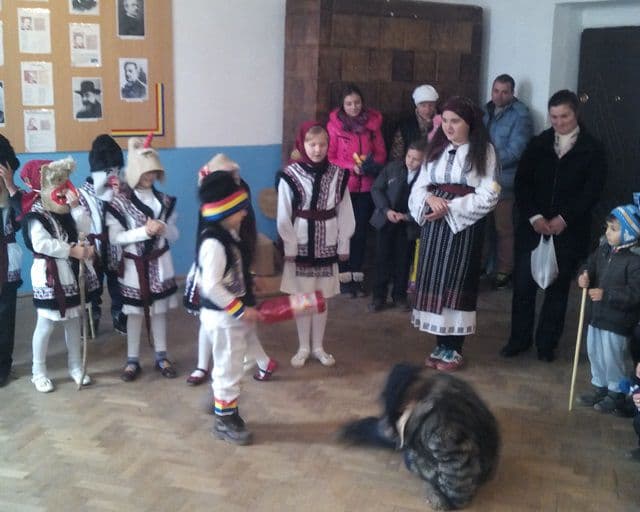 Tradițiile și obiceiurile Crăciunului marcate cu un proiect de elevii Școlii Gimnaziale nr.1 Corlăteni – GALERIE FOTO