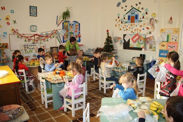 „NEPOŢI DE CRĂCIUN!” - Grupa „Fluturaşilor” Grădiniţa nr.6 Dorohoi - FOTO
