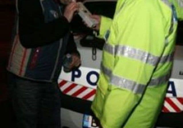 Depistat în trafic, deşi se afla sub influenţa alcoolului
