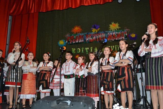 Flori pentru mama 2015_24