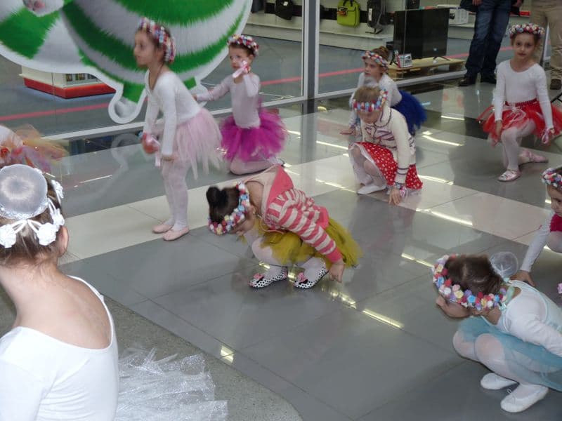 Mărţişoare pentru doamne la Botoşani Shopping Center