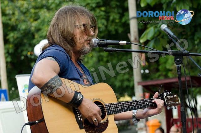 Festivalul National de Muzica Folk05