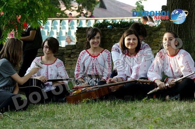 Festivalul National de Muzica Folk14