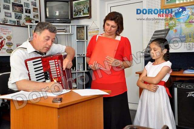 membri Asociatiei IHTIS04