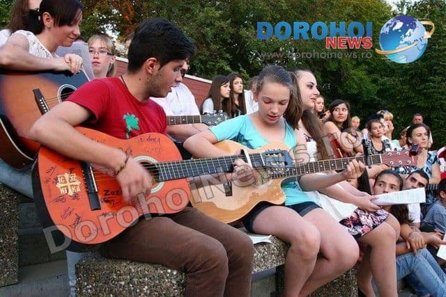Dorohoi parcul Cholet muzica folk02