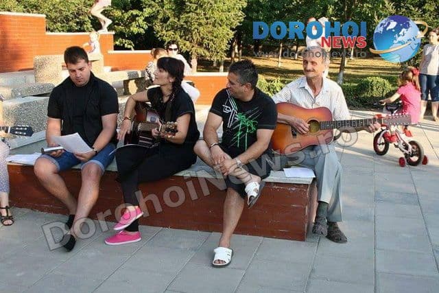 Dorohoi parcul Cholet muzica folk03