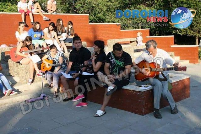 Dorohoi parcul Cholet muzica folk04