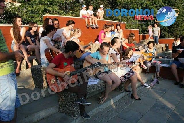 Dorohoi parcul Cholet muzica folk05