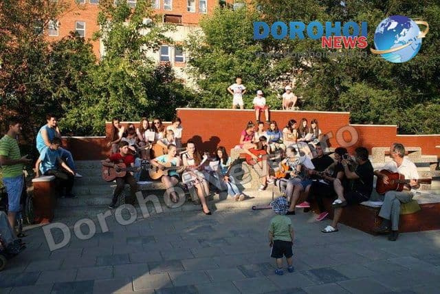 Dorohoi parcul Cholet muzica folk07