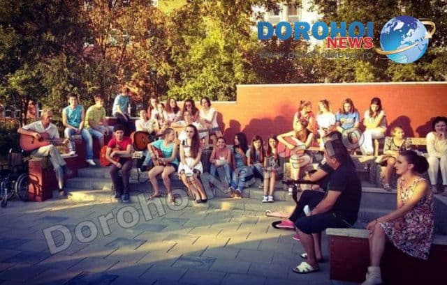 Dorohoi parcul Cholet muzica folk12