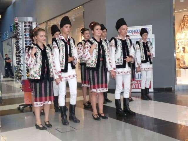 Dansează Fetno (3)