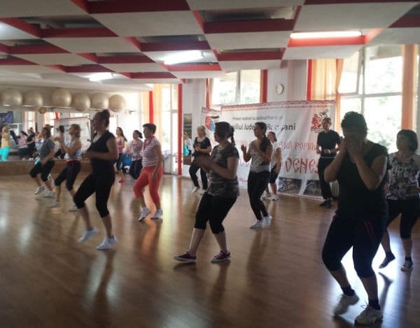 Vezi ce activități au fost organizate în cadrul proiectului Festivalul Naţional de Dans şi Muzică Po