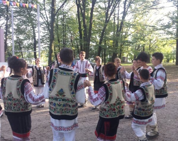Vezi ce activități au fost organizate în cadrul proiectului Festivalul Naţional de Dans şi Muzică Po