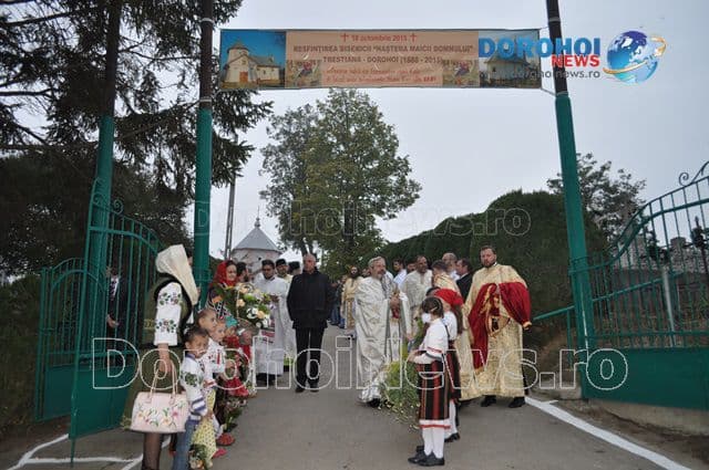 Slujba de re-sfintire Biserica Trestiana, Dorohoi_09
