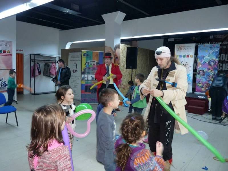 profesorul de joaca - clubul arlechin - botosani shopping center 8