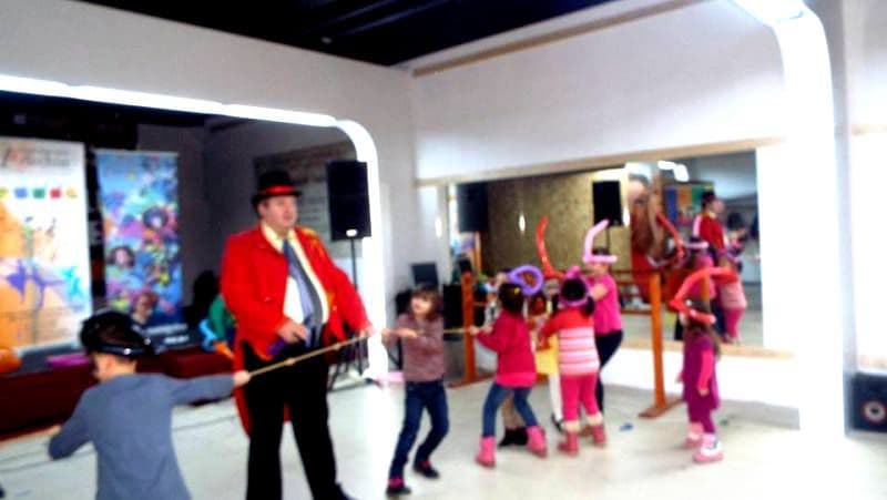 profesorul de joaca - clubul arlechin - botosani shopping center 11
