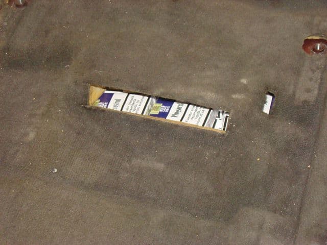 igarete de contrabandă descoperite cu ajutorul câinelui MICAX - 7