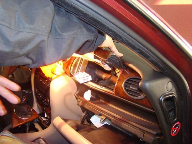 igarete de contrabandă descoperite cu ajutorul câinelui MICAX - 15