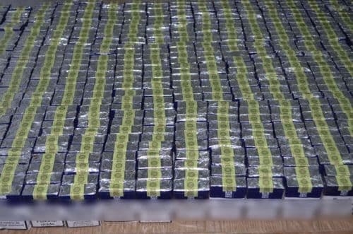 igări de contrabandă confiscate de poliţiştii de frontieră (4)