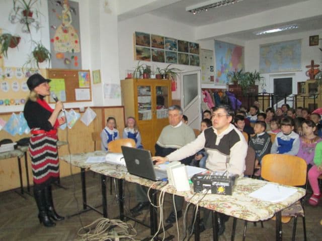 coala Gimnazială Dimitrie Pompeiu Broscăuţi (7)