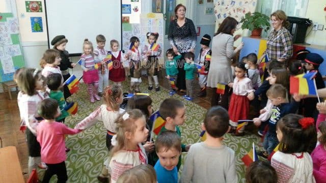 Ziua Unirii sarbatorita la Grădinita nr.6 Dorohoi _08