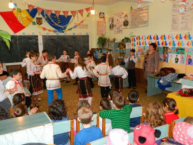 Scoala Gimnaziala Al. I. Cuza Dorohoi09