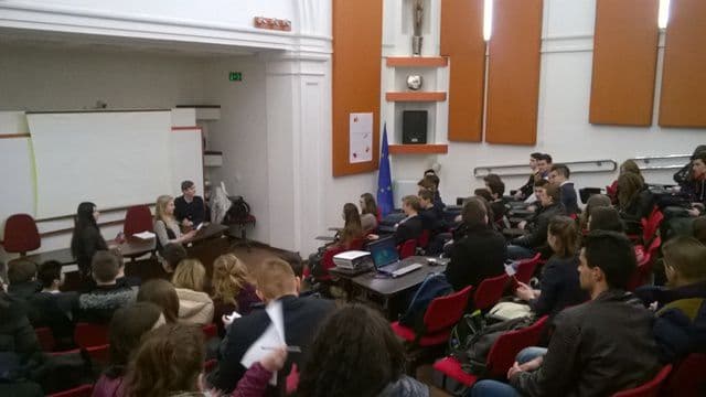 Colegiul National Grigore Ghica - generatia facebook (3)
