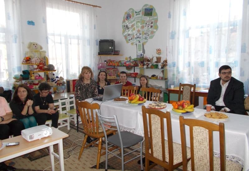 Gradinita cu P.P. Nr. 6 Dorohoi - Festivalul - Concurs - Din lada cu zestre a bunicii (2)