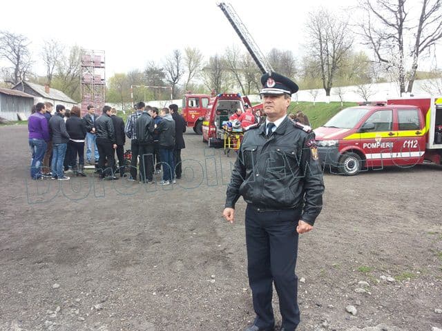 Scoala altfel 2015 la pompierii dorohoieni_01