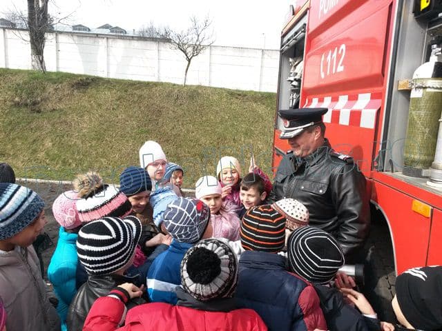 Scoala altfel 2015 la pompierii dorohoieni_11