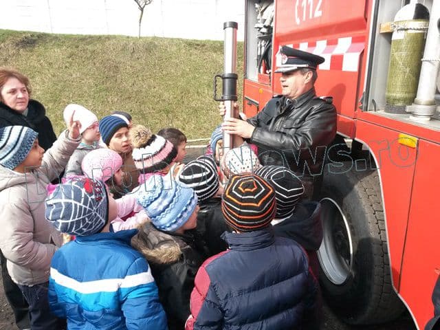 Scoala altfel 2015 la pompierii dorohoieni_12