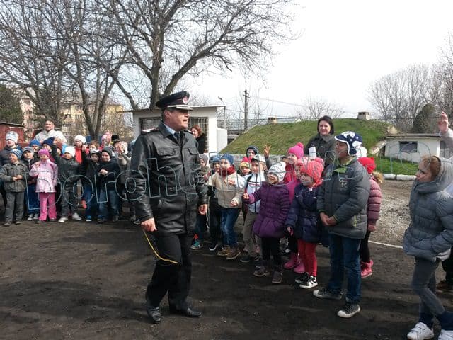 Scoala altfel 2015 la pompierii dorohoieni_15