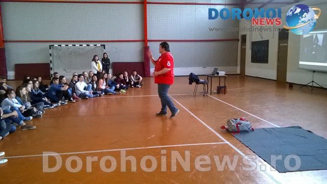 Cursuri de prim ajutor la Colegiul Ghica Dorohoi_03