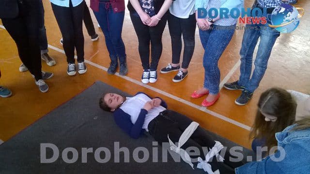 Cursuri de prim ajutor la Colegiul Ghica Dorohoi_07