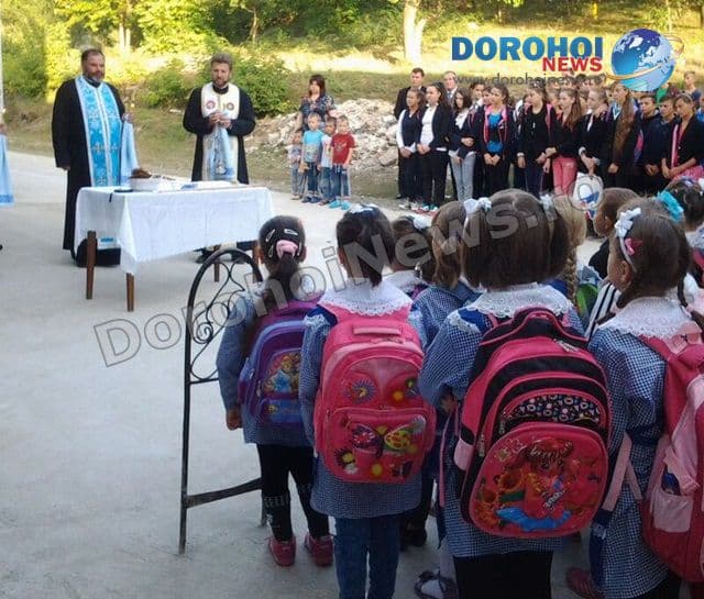 Scoala Corlateni 12
