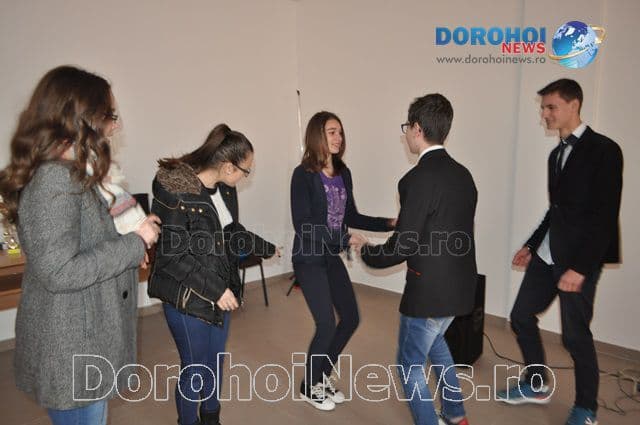 Balul Bobocilor 2015_repetitii Regina_13