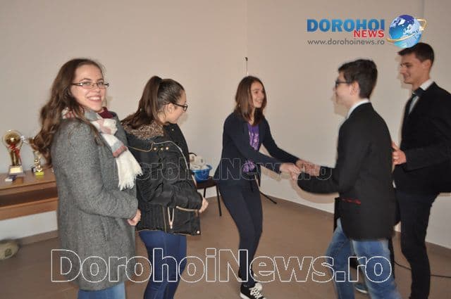 Balul Bobocilor 2015_repetitii Regina_14